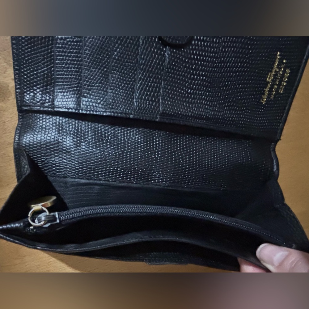 Salvatore Ferragamo Black Lizard-Embossed Leather Wallet, EUC - Picture 6 of 7